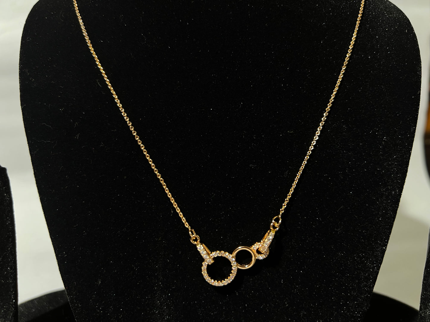 Trendy Double Ring Pendant Necklace – Elegant Imitation Jewelry for Women